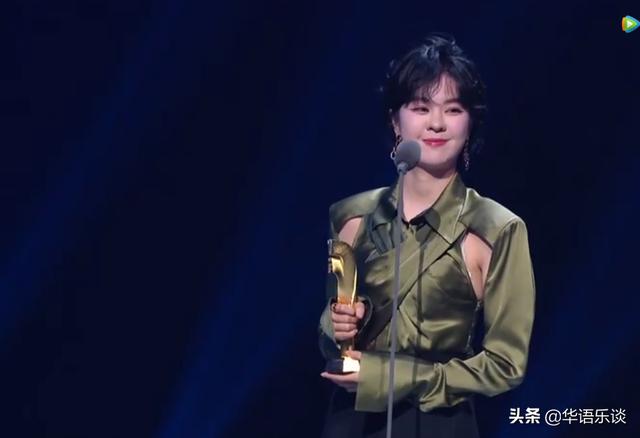 周深 周杰伦，十大歌手展现乐坛新格局