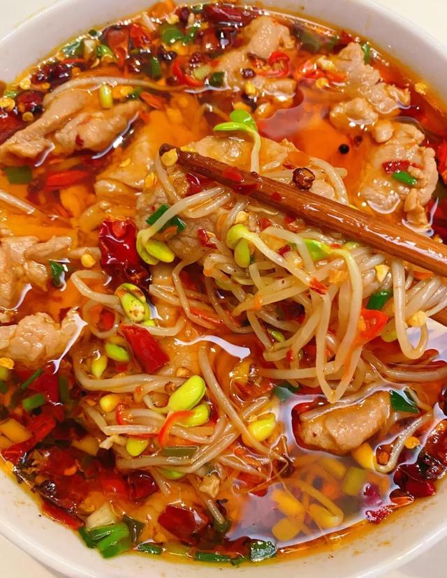 川味水煮肉片主要材料，正宗川味水煮肉片的家常做法