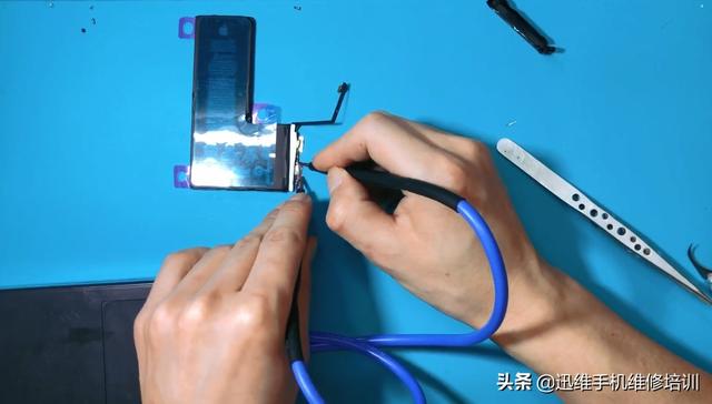 手机电池能换吗，苹果手机不可拆卸电池能换电池吗