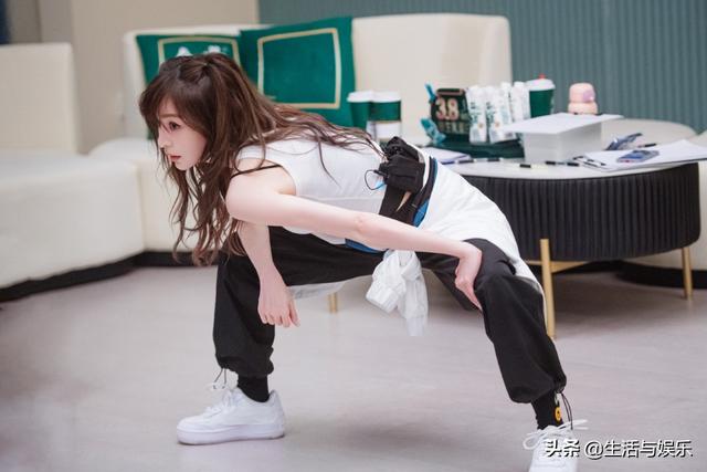 中国歌坛天后排名，华语乐坛天王天后排名（为什么那英的乐坛地位高于张蔷）