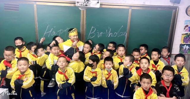 学生给老师过生日感言，恩师寿宴致词范文<建议收藏>