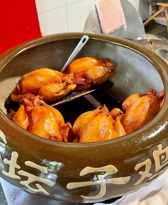 云南十八怪美食，云南最难忘的十道美食（云南十八怪之牛奶做成片片卖）