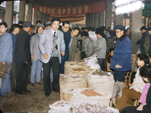 成渝新高铁站规划图，成渝铁路通车70年