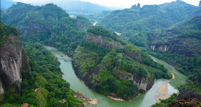 福建30个绝美景点，鼓浪屿、东山岛、湄洲岛、武夷山