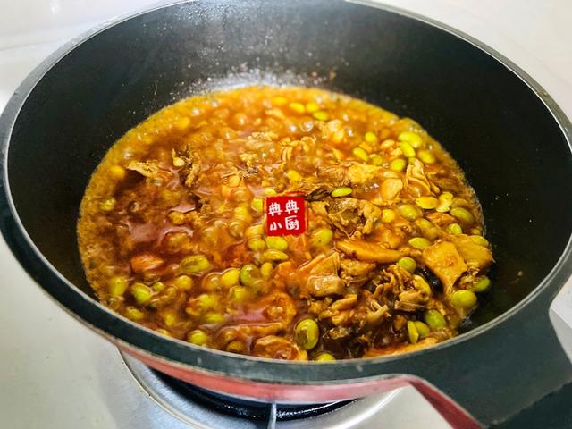 毛豆米怎么做好吃，五香毛豆米怎么炒好吃（毛豆别光用来炒着吃了）