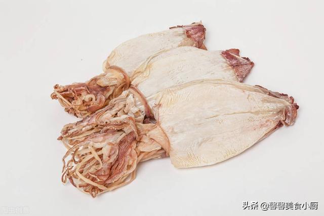 怎样炒鱿鱼丝又嫩又好吃，用带有独特海香的鱿鱼