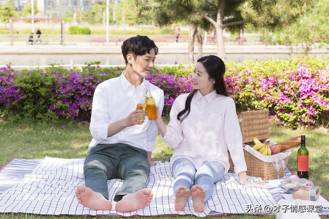 和男人聊天技巧，和男人聊天的话术技巧（高情商的女人和男人聊天10个小妙招）