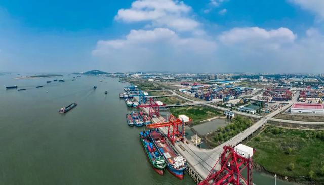 第21届安徽省摄影艺术展入选证书，“安徽·镜像——安徽省摄影作品展”在杭启幕