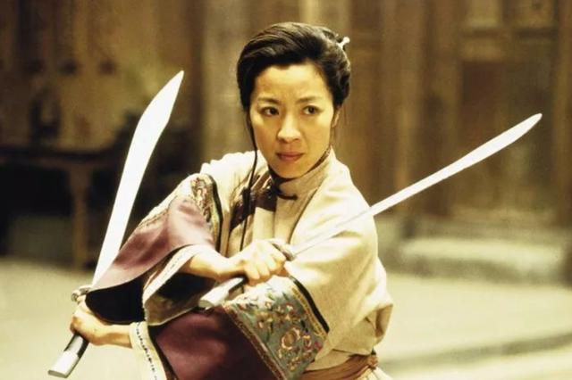 杨紫琼晚年生活，杨紫琼膝盖变形