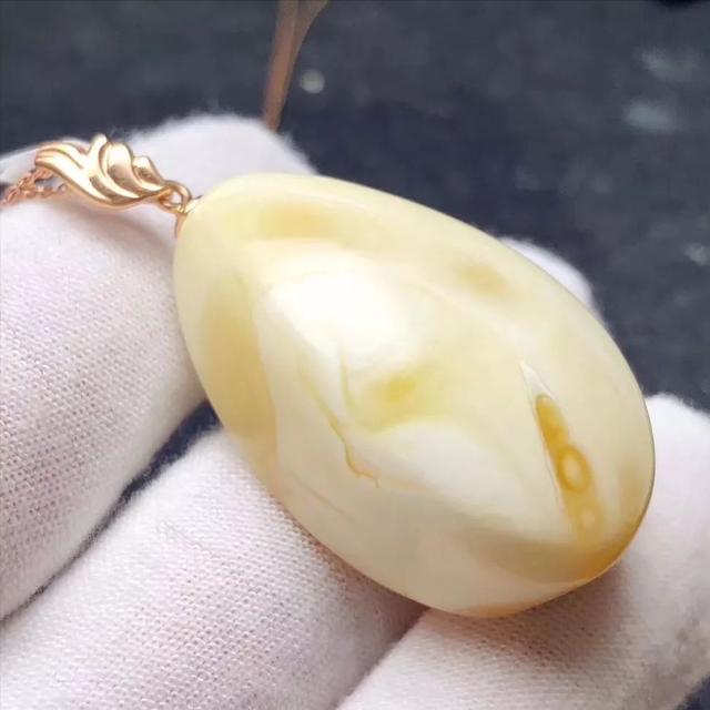 史上最全蜜蜡品种图鉴，看一下你的蜜蜡值不值