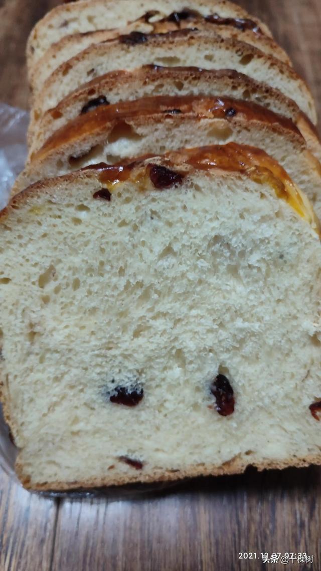 自制家用面包的简单做法，家庭自制面包的简易做法