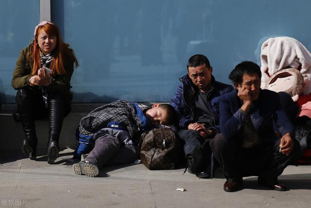 春运火车票为什么那么难买，为啥春运火车票