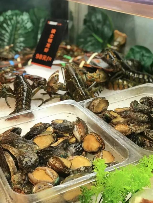 14元麻辣燙事件,剛剛點了一份麻辣燙過稱的時候阿姨說不夠14塊錢 14元麻辣燙事件,剛剛點了一份麻辣燙過稱的時候阿姨說不夠14塊錢