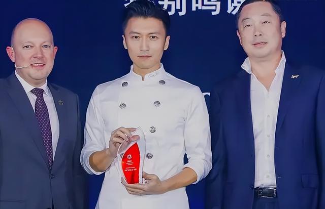 明星身高排行榜，30位当红男明星身高对比（男明星跟关晓彤同框暴露真实身高）
