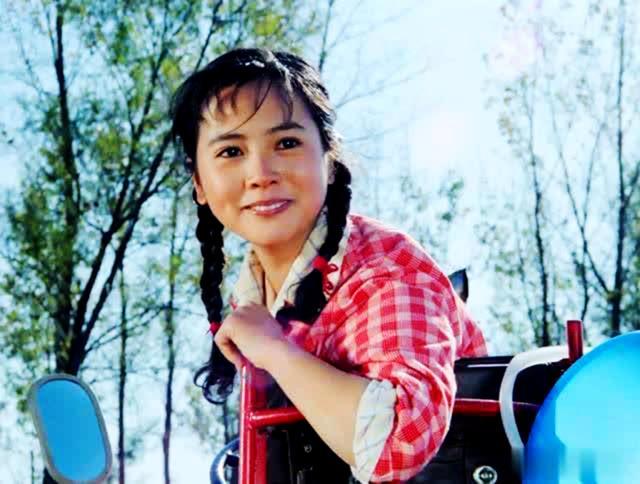 没有整过容的女明星，90年没整过容的女明星（“不老女神”现原形）