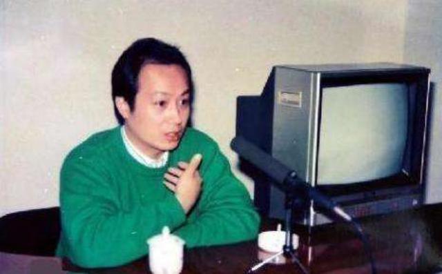 罗京去世讣告，为何墓地却出现怪相