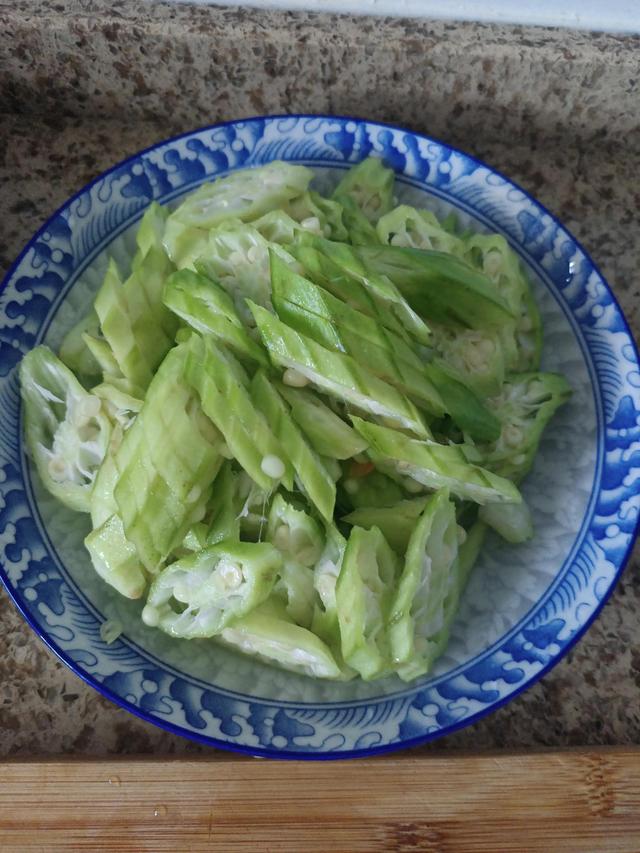 秋葵的家常做法，蒸秋葵做法（超好吃的22种秋葵的做法大全）