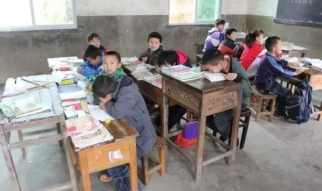 乡村小学生条件，农村小学的怪象