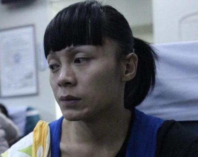 泰国变性真实事件，人妖李二毛为爱情变性