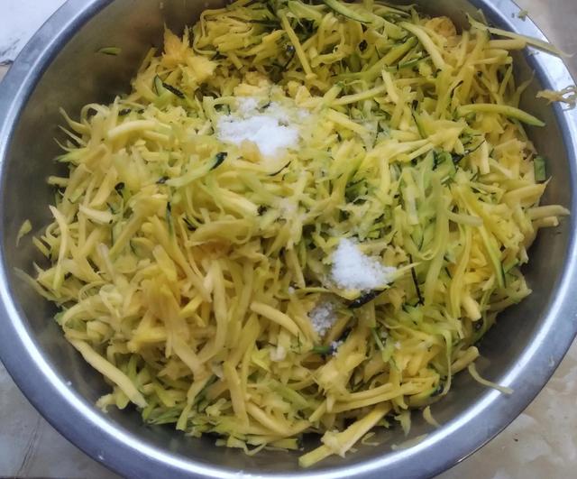 羊肉馅饺子配什么菜好，过年吃羊肉馅饺子配什么菜好（教您8种饺子馅的家常做法）