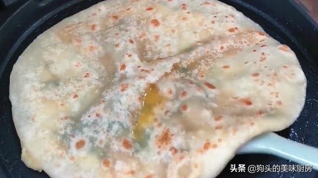 鸡蛋灌饼怎么做，简单好做的鸡蛋灌饼（如何做出又香又酥的鸡蛋灌饼）