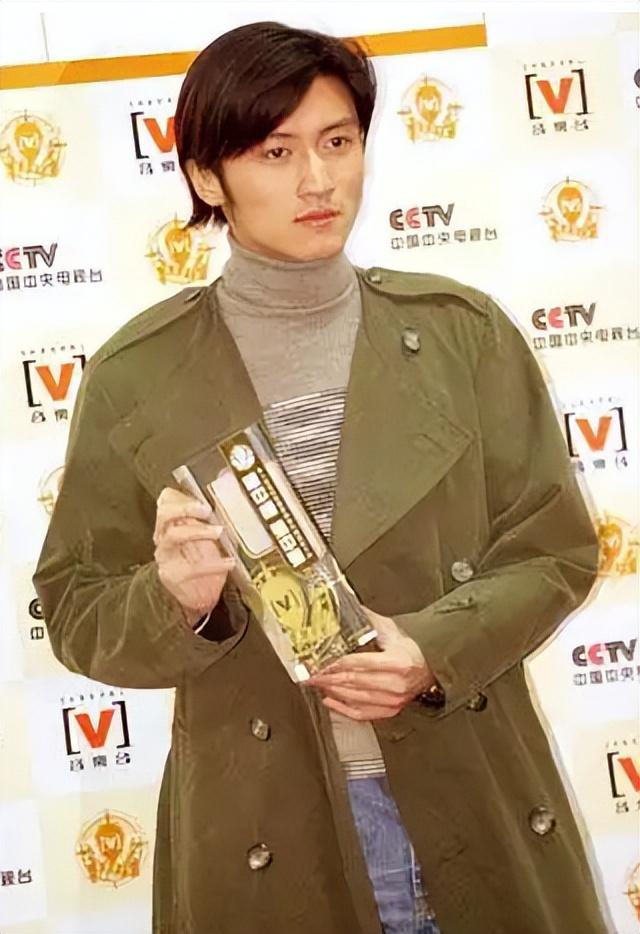 明星身高排行榜，30位当红男明星身高对比（男明星跟关晓彤同框暴露真实身高）