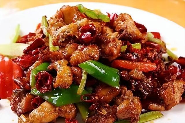 重庆小吃排名前十名，重庆十大必吃美食重庆最有名小吃（重庆这10家特色美食）