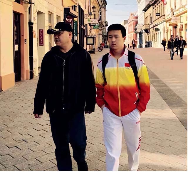 英达与梁欢关系如何，其貌不扬的梁欢