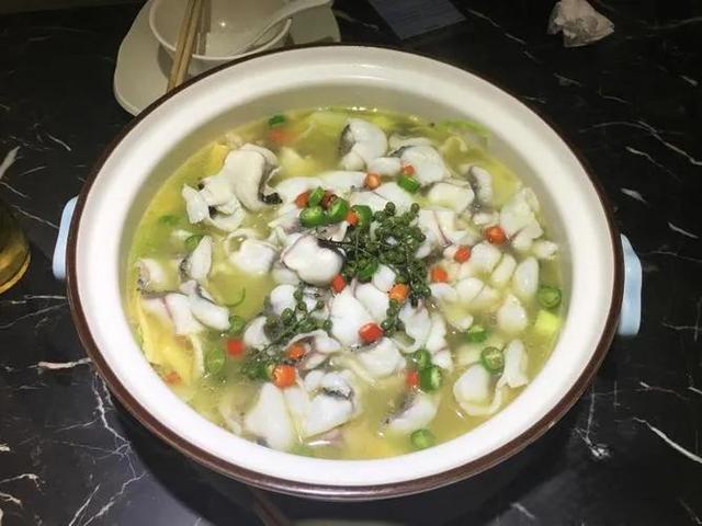 怎样做出好吃又美味的青椒鱼，这才是啤酒鱼好吃的做法
