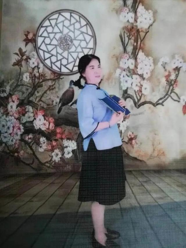 千般相思报母恩，挥泪晒忏悔痛思母亲情