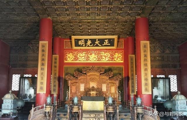 雍正之后是谁继位，乾隆是雍正的第几子（至少一半功劳属于其儿子弘历）