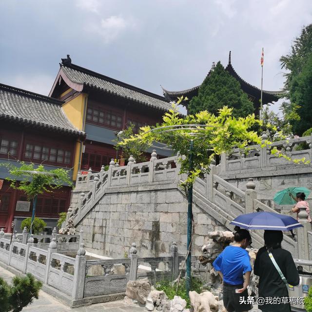 鸡鸣寺在哪个城市，古鸡鸣寺地点（天太热，南京鸡鸣寺的樱花开了）