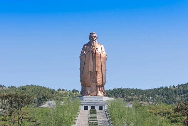 孔子为什么叫仲尼，孔子为什么称为孔圣人（孔夫子叫仲尼，原因何在）