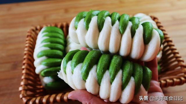 菠菜汁和面怎样做更绿，怎样使菠菜汁和面更绿（让你找回小时候的味道）