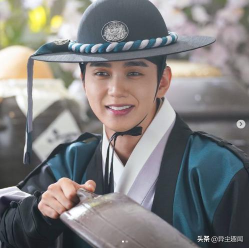 朴宝剑何时出道的，盘点12位明年30岁的韩国演员