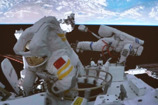 谁还记得当年的这一幕，这一幕依旧难忘