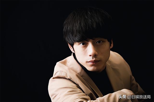 日本目前最受欢迎的男明星，日本2023年票选的最帅男演员