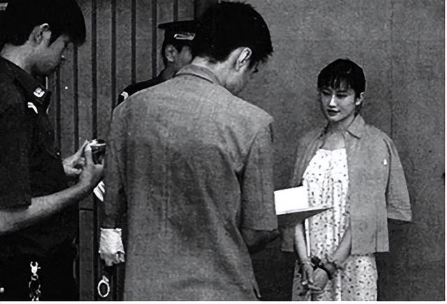 东北女魔头马艳红是谁，你敢相信一个20岁出头的美女