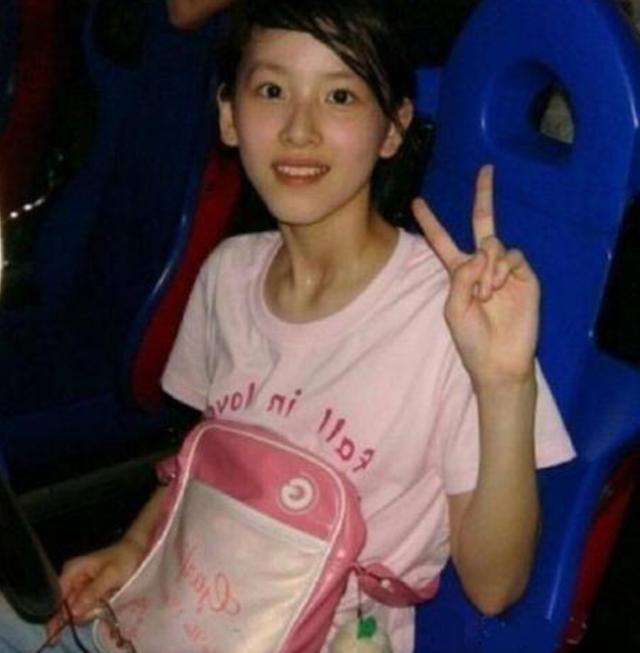 奶茶妹妹章泽天，奶茶妹妹章泽天近照曝光（“奶茶妹妹”章泽天的上位史）