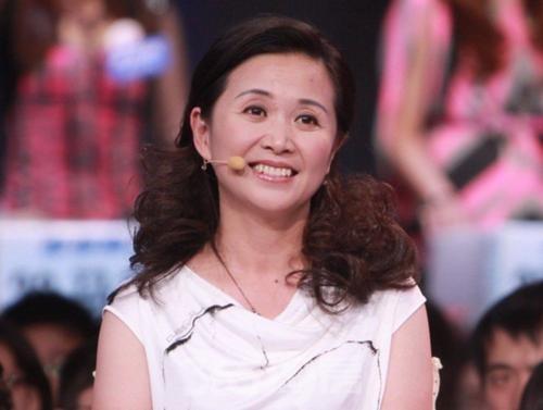 倒追老公恩爱30年，黄菡年轻时（倒追老公恩爱30年无绯闻）