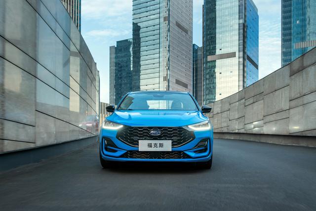 新一代福克斯全系都是三缸，四缸全新福克斯上市