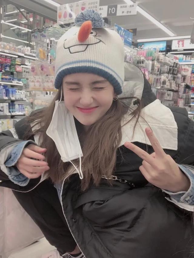 她凭什么被称为南韩第一真人芭比，来看看lisa的颜值