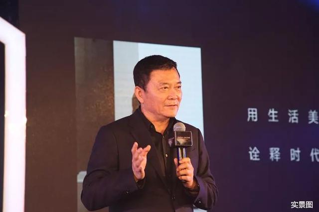 刘涛与她的丈夫情况，被抛弃后奋发图强