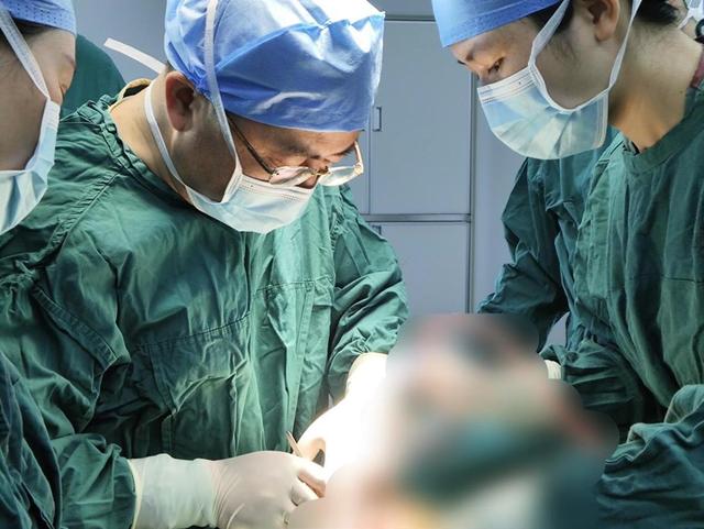 有腋臭能当医生吗女生(有腋臭可以当警察吗)