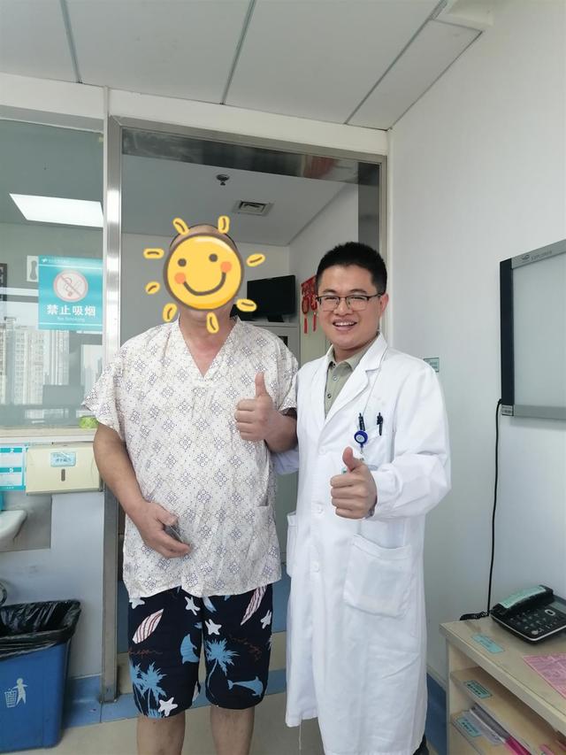 肥胖纹有小包(肥胖纹凸起一个包)