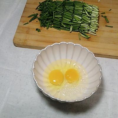 蒜苗炒鸡蛋怎么炒，蒜苗炒鸡蛋的简单做法（原来诀窍在这里）