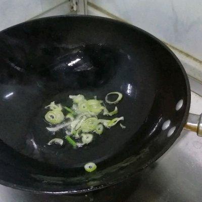 蒜苗炒鸡蛋怎么炒，蒜苗炒鸡蛋的简单做法（原来诀窍在这里）