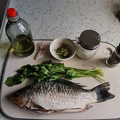 鲫鱼汤怎么做最有营养最美味，这道家常版鲫鱼汤一上桌