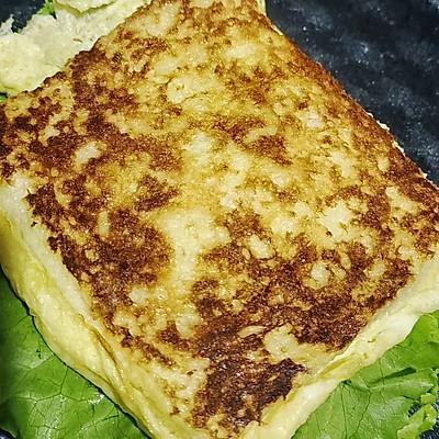 家庭版吐司三明治做法，别再为孩子早餐发愁了