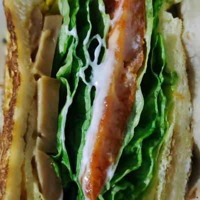 家庭版吐司三明治做法，别再为孩子早餐发愁了